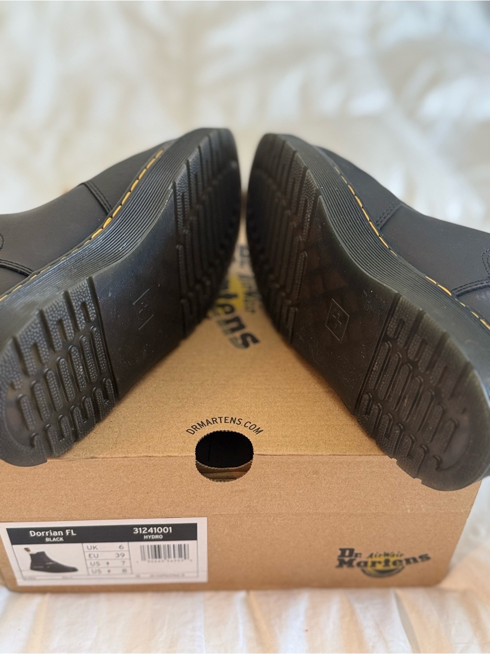 Dr. Martens Dorrian FL Black Hydro Leather Winter Boots NIB Size US W8/M7 - Picture 3 of 7